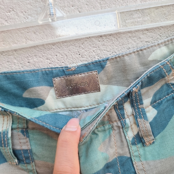 MOTHER | The Shaker Camo Chop Crop Cropped Linen Blend Pants Green Camo Size 24 - Picture 9 of 12